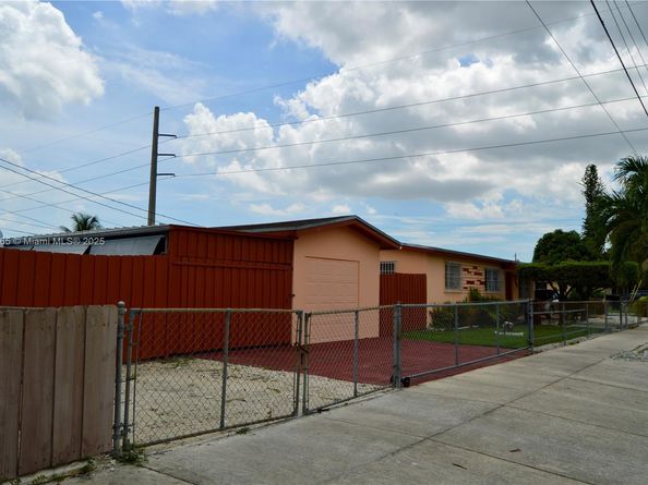 601 E 33rd St, Hialeah FL 33013