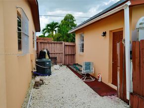 601 E 33rd St, Hialeah FL 33013