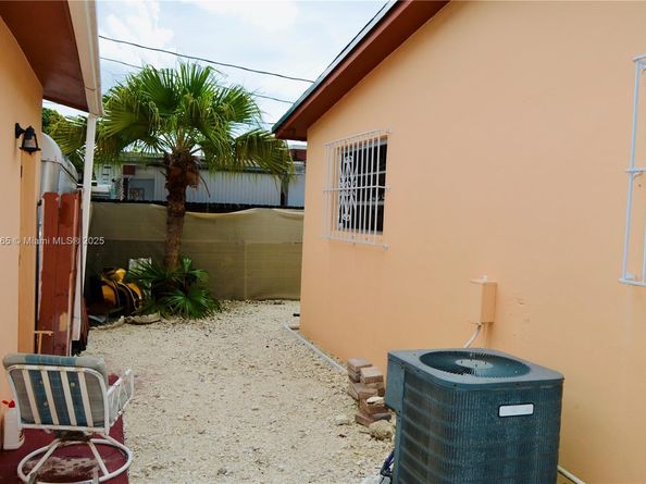 601 E 33rd St, Hialeah FL 33013