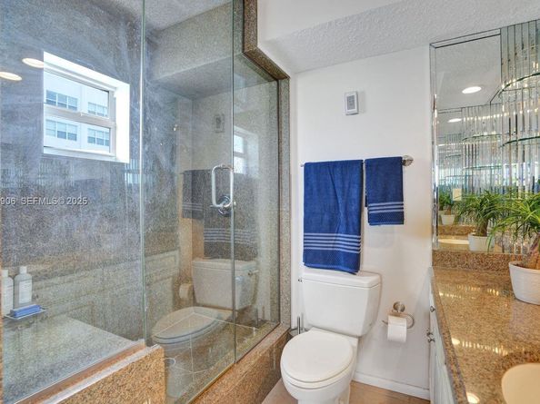 1228 West Ave 1002, Miami Beach FL 33139