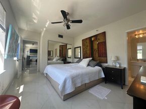 802 Euclid Ave 305, Miami Beach FL 33139