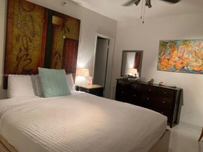 802 Euclid Ave 305, Miami Beach FL 33139