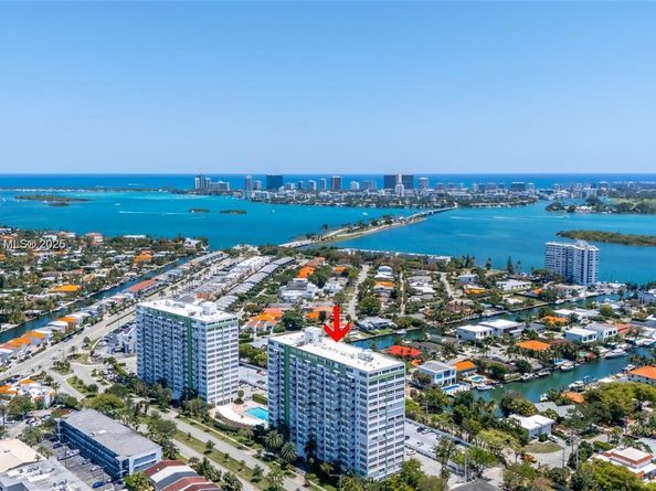 2100 W Sans Souci Blvd E1, North Miami FL 33181