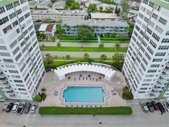 2100 W Sans Souci Blvd E1, North Miami FL 33181