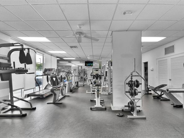 2100 W Sans Souci Blvd E1, North Miami FL 33181