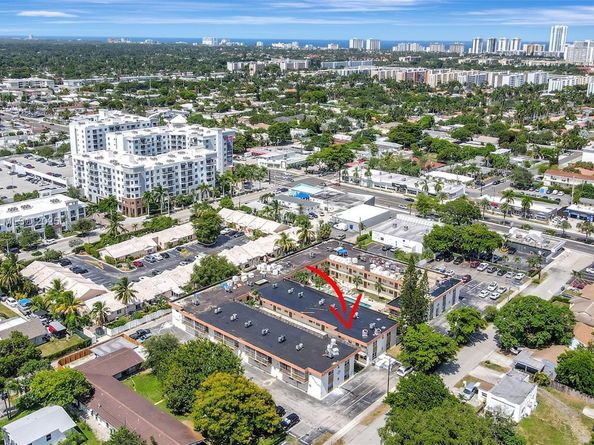 415 NE 2nd St 124, Hallandale Beach FL 33009