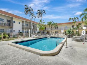 415 NE 2nd St 124, Hallandale Beach FL 33009