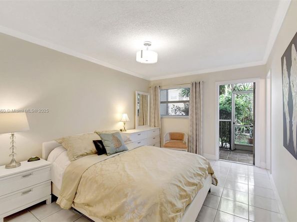 415 NE 2nd St 124, Hallandale Beach FL 33009