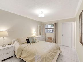 415 NE 2nd St 124, Hallandale Beach FL 33009