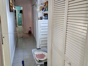 1260 NW 4th St, Miami FL 33125