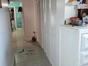 1260 NW 4th St, Miami FL 33125