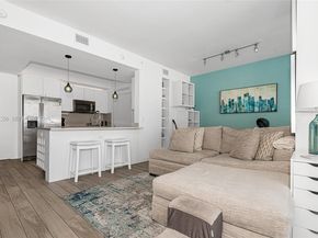 999 SW 1st Ave 3215, Miami FL 33130