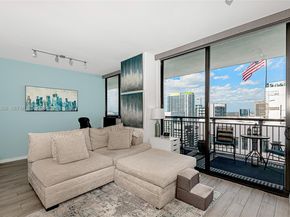 999 SW 1st Ave 3215, Miami FL 33130
