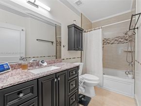 1070 SW 42nd Ter, Deerfield Beach FL 33442