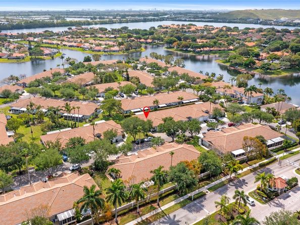 1070 SW 42nd Ter, Deerfield Beach FL 33442