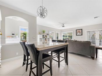 1070 SW 42nd Ter