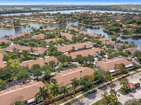 1070 SW 42nd Ter, Deerfield Beach FL 33442