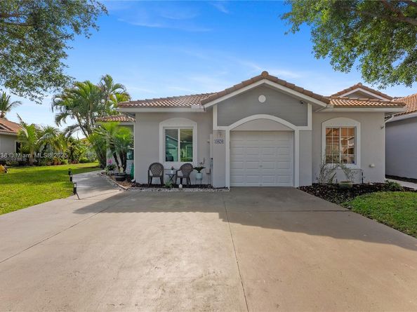 1070 SW 42nd Ter, Deerfield Beach FL 33442