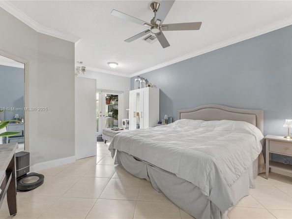 1070 SW 42nd Ter, Deerfield Beach FL 33442
