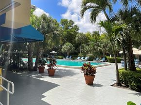 4550 NW 9th St 118E, Miami FL 33126