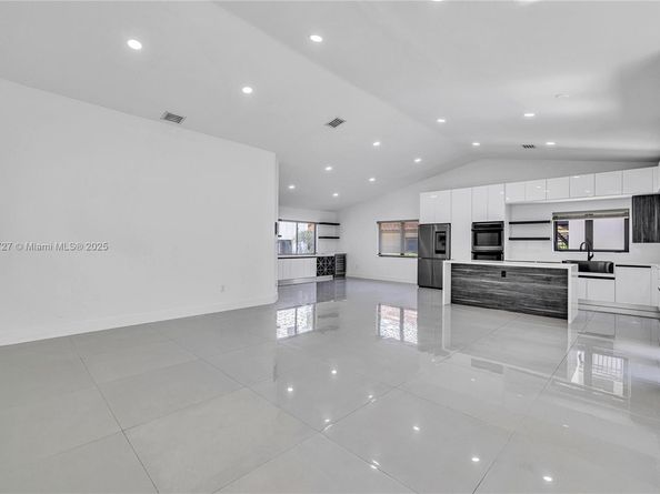 1205 Wallace St, Coral Gables FL 33134