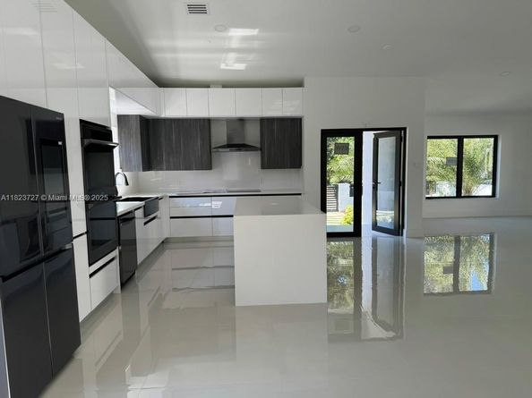 1205 Wallace St, Coral Gables FL 33134