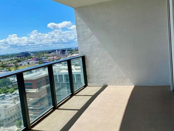 1600 NE 1st Ave 1711, Miami FL 33132