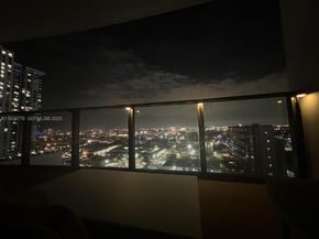 1600 NE 1st Ave 1711, Miami FL 33132