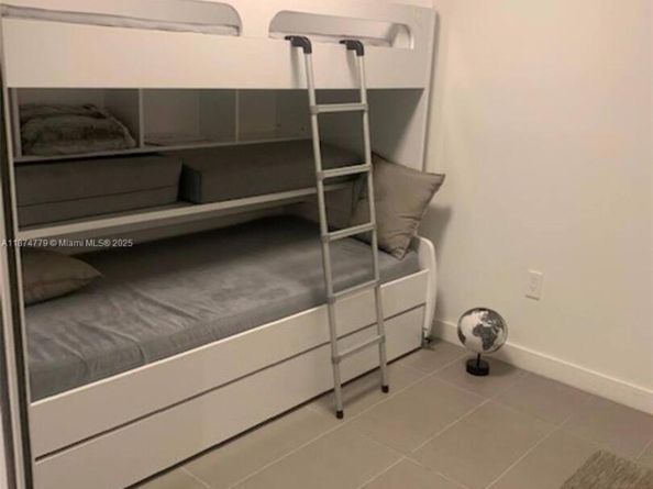 1600 NE 1st Ave 1711, Miami FL 33132