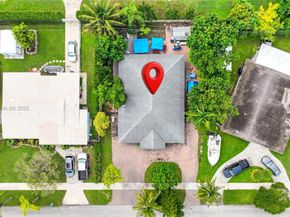 690 NW 18th St, Homestead FL 33030