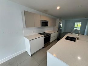 2555 NE 193rd St 2106, Miami FL 33180