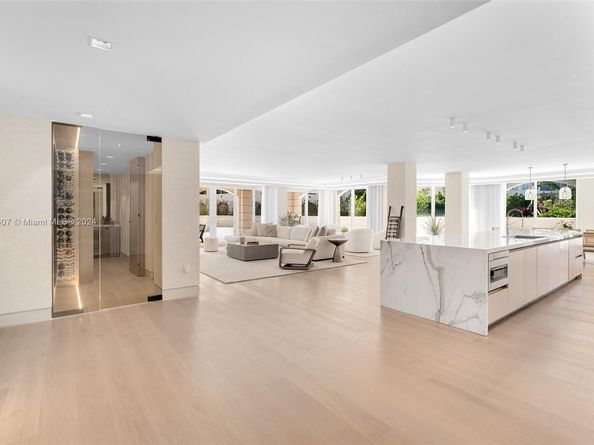 7917 Fisher Island Dr 7917, Miami Beach FL 33109