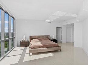 17111 Biscayne Blvd 1104, North Miami Beach FL 33160