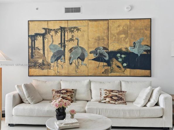 17111 Biscayne Blvd 1104, North Miami Beach FL 33160