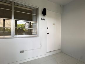 1943 Monroe St 306A, Hollywood FL 33020