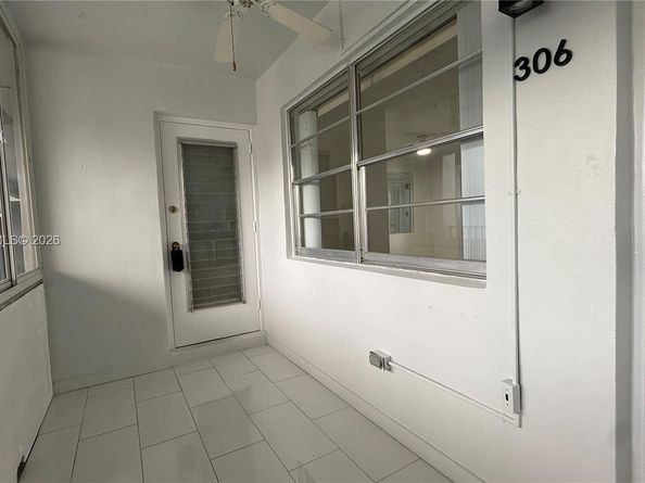 1943 Monroe St 306A, Hollywood FL 33020