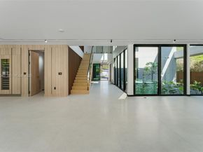 6450 SW 82nd St, Miami FL 33143