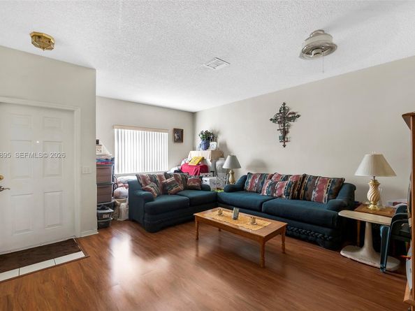 783 NW 42nd Pl, Deerfield Beach FL 33064