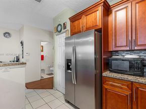 783 NW 42nd Pl, Deerfield Beach FL 33064