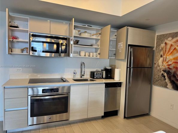 2602 E Hallandale Beach Blvd R507, Hallandale Beach FL 33009