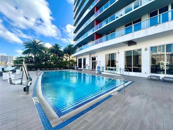 2602 E Hallandale Beach Blvd R507, Hallandale Beach FL 33009