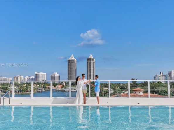 1031 W 48th st, Miami Beach FL 33140