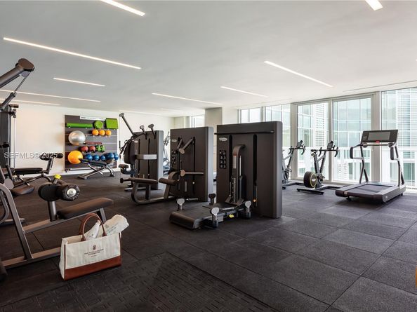 1031 W 48th st, Miami Beach FL 33140