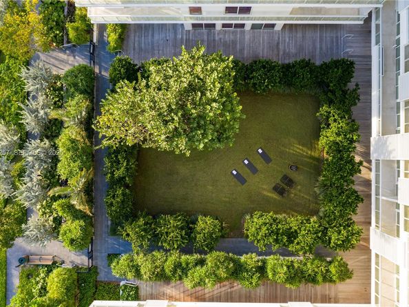 1031 W 48th st, Miami Beach FL 33140