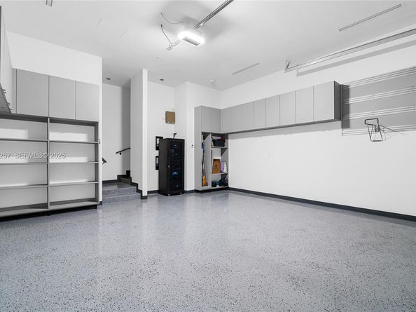 1031 W 48th st, Miami Beach FL 33140