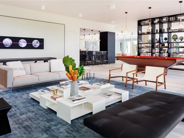 1031 W 48th st, Miami Beach FL 33140