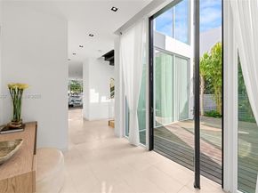 1031 W 48th st, Miami Beach FL 33140