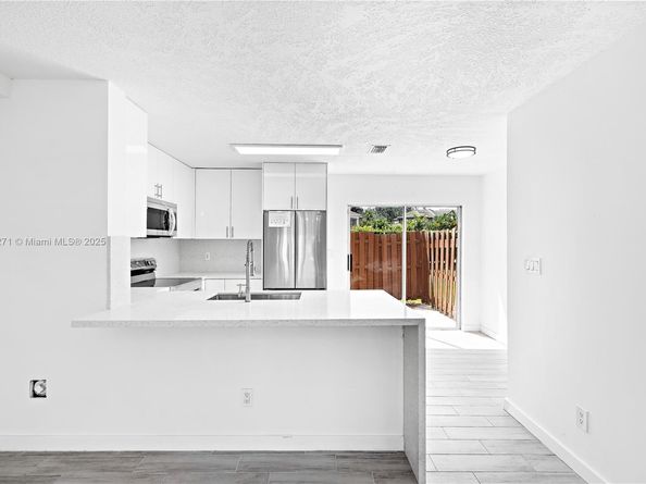 2917 NW Belmont Ln 2917, Cooper City FL 33026