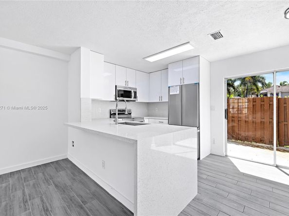 2917 NW Belmont Ln 2917, Cooper City FL 33026