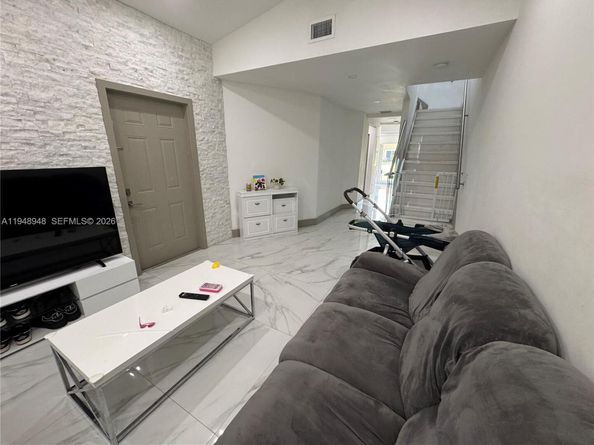 4957 Tradewinds Ter 704, Dania Beach FL 33312